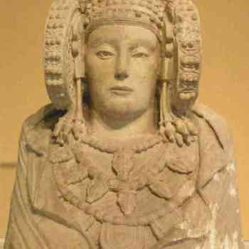 Click para ampliar. Pulsa en el nombre para ver la ficha. Dama de Elche 2 foto moderna